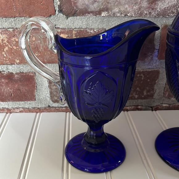 Vintage Metropolitan Museum Of Art (MMA) Sugar and Creamer glass Bowl Set - Picture 4 of 14